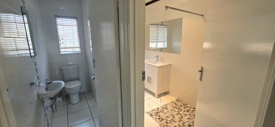 4 Bedroom Property for Sale in Pentagon Park Free State